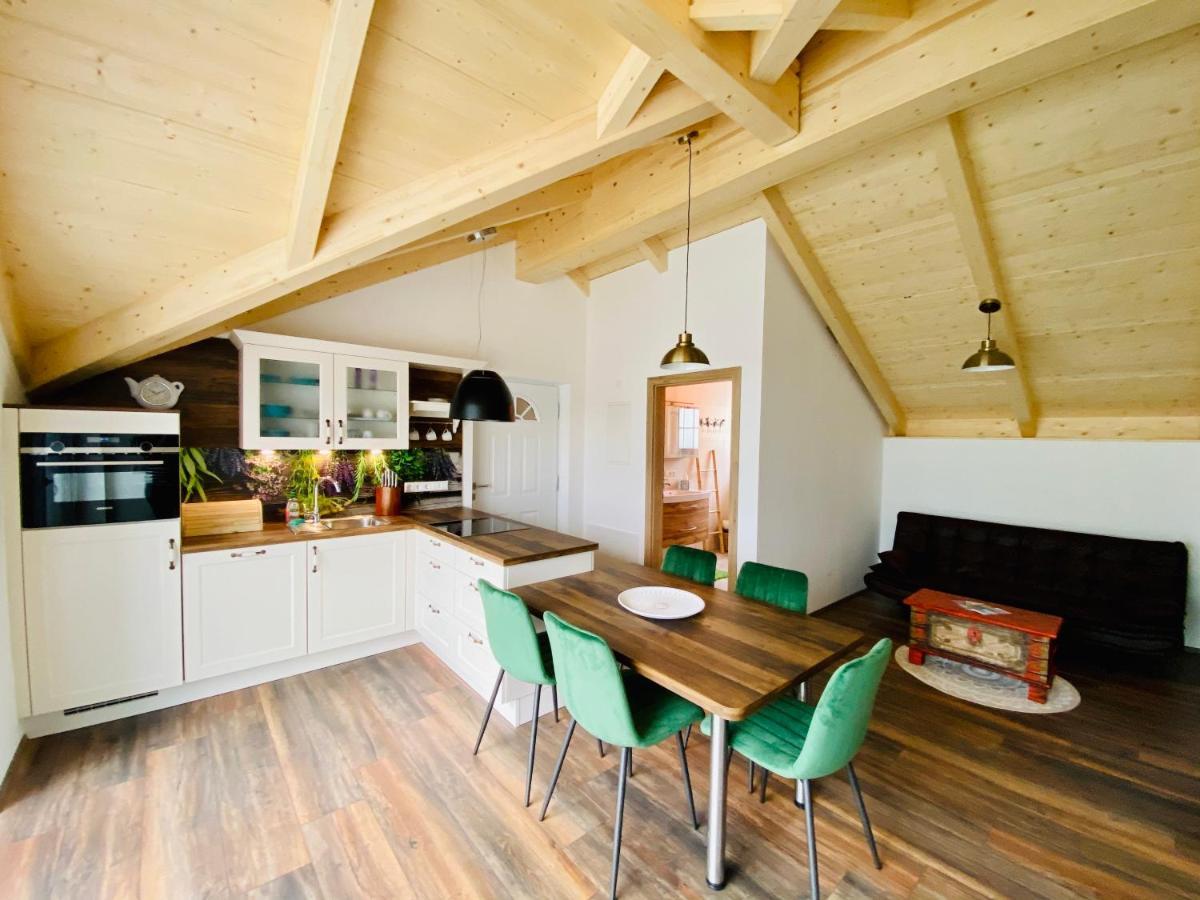 Apartments Edelweiss & Enzian - Gaestehaus Zum Fuchs Hermagor-Pressegger See Eksteriør bilde